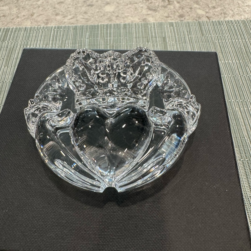 NEW with Box!  Waterford Claddagh Paperweight.